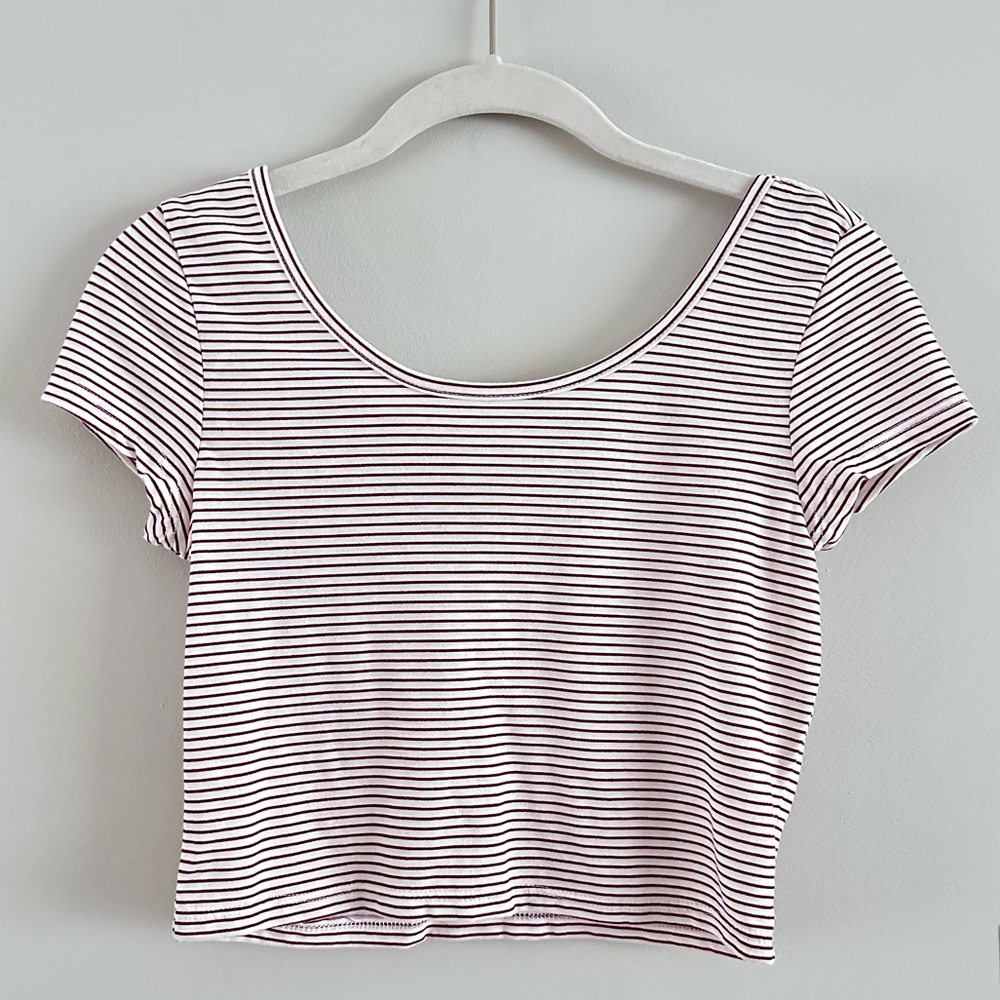 American Eagle White & Maroon Crop Top Tee XS